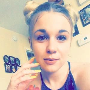 Meet your Posher, Lacey